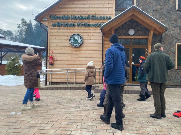 Akcja charytatywno – edukacyjna „Pomagamy zwierzętom przetrwać zimę”  - 