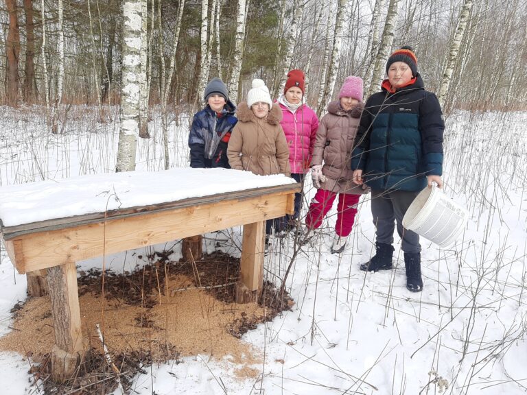 Akcja charytatywno – edukacyjna „Pomagamy zwierzętom przetrwać zimę”  - 